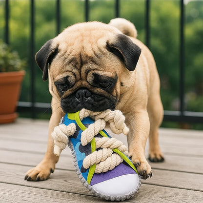 Gwizdające kapcie ze sznurem – zabawa i zęby